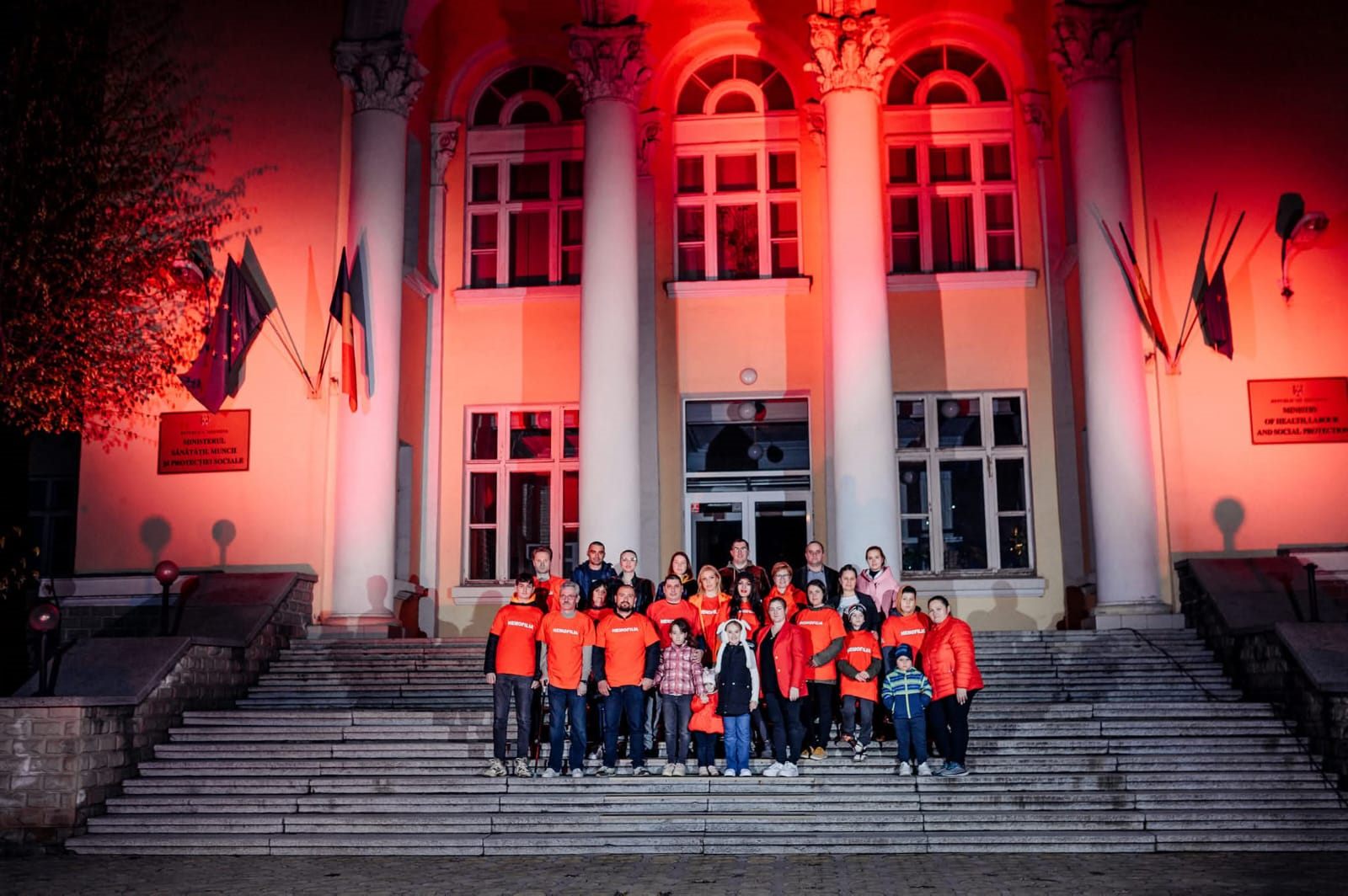 Foto eveniment 8 din Iluminarea în culoarea roșie a edificiului "Ministerul Sănătății"